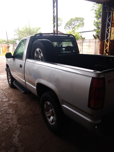 Chevrolet Silverado 4.2 D20 2p 2001