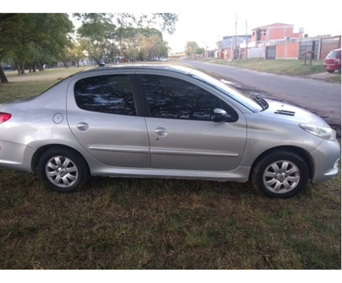 Peugeot 207 1.4 Sedan Xs