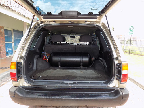 Nissan Pathfinder 3.3cc At Aa 4x4