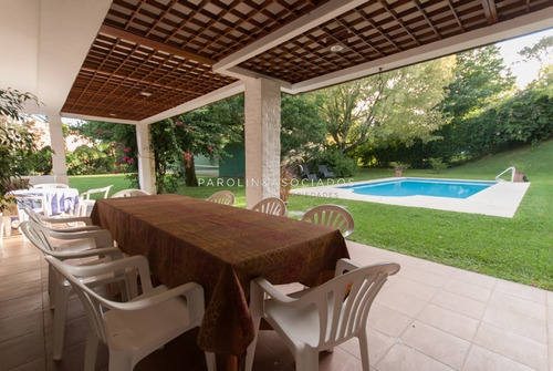 Hermosa Casa En Mansa Ideal Para Vivir Todo El Año- Ref: 2716