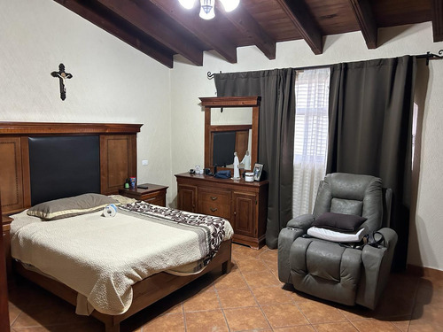 Casa En Condominio Horizontal (solo 9 Casas), A 800 Metros Del Centro De Tepotzotlán.