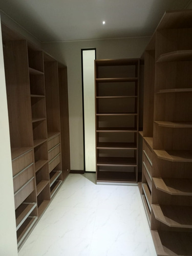 Casa De Lujo En El Urubo - Condominio Santa Cruz De La Colina