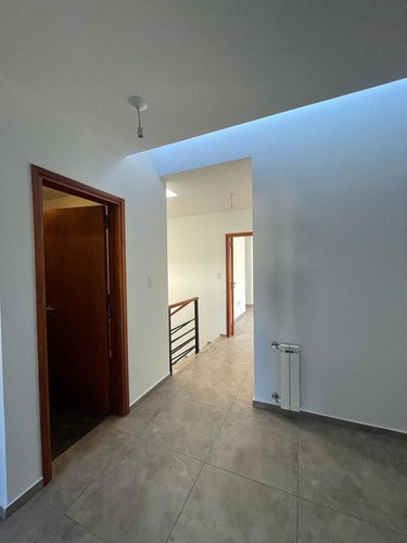 Imagen 9 de 22 de Duplex - 3 Dorm ( 1 En Suite ) - Escritorio - Calefacción Central