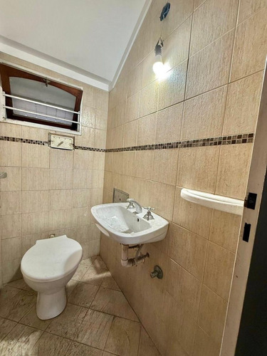 Dúplex De 3 Ambientes Con Cochera, Patio Y Terraza