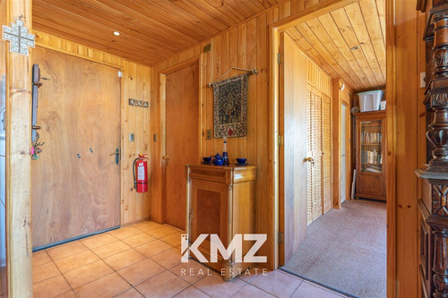 Casa En Venta De 5 Dorm. En Algarrobo
