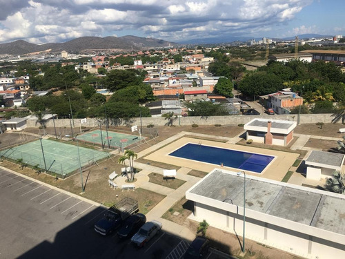 Maribel Morillo & Naudy Escalona/ Cómodo Apartamento En Zona Oeste En Venta En Urb. Alta Vista Barquisimeto Lara, Venezuela/ 2 Dormitorios 2 Baños 72 M²