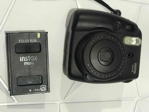 Câmera Polaroide Instax Mini 8 - Fujifilm