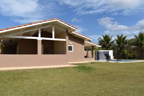 Imagem 11 de 14 de Casa Mobiliada Com Piscina Em Condomínio À Venda Em Peruíbe.