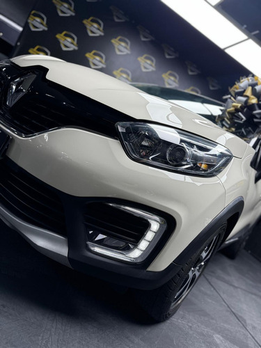 Renault Captur 2.0 Iconic At