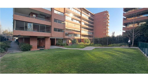 Imagen 24 de 30 de Duplex En Sector Privilegiado De Las Condes