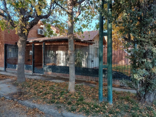 Venta - Casa 3 Dormitorios - Allen