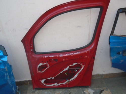 Vendo Puerta Delantera Derecha De Fiat Doblo Año 2004