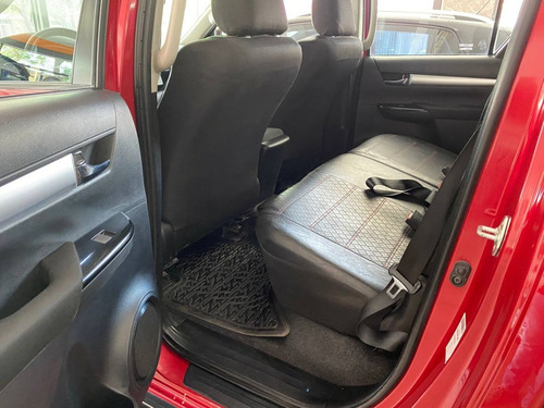 Imagen 12 de 13 de Toyota Hilux 2.8 Sr 4x4. Año 2018. Unica Mano