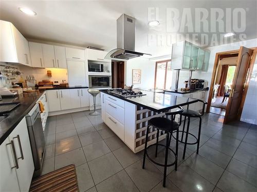 Imagen 19 de 30 de Casa En Venta De 6 Dorm. En Colina