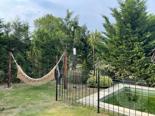 Casa En Venta Con Renta - Barrio La Horqueta De Echeverría, Canning