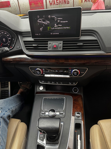 Audi Q5 2.0 L T Elite Dsg