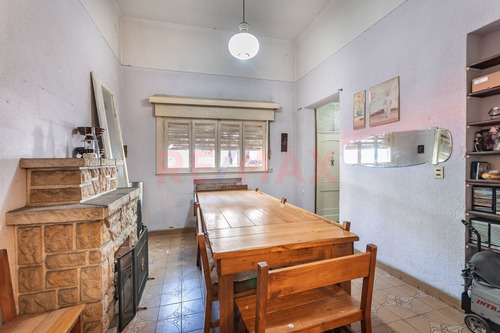 Venta Casa 3 Ambientes Depend Y Terraza - Floresta
