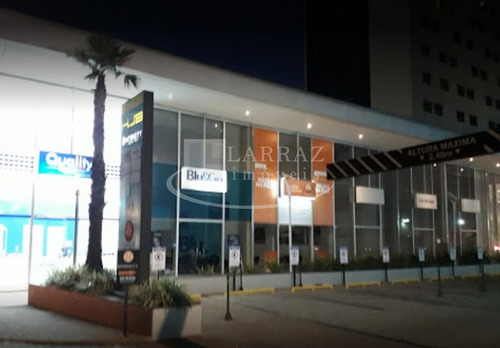 Loja Para Venda Ou Locação Na Presidente Kennedy, Complexo Hub E Hotel Intercity, Com 43 M2, Loja No Terreo Com Ampla Vitrine E Vaga De Garagem - Sa00065 - 68028460