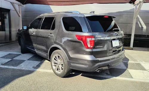 Ford Explorer 3.5 V6 Limited Sync 4x2 At