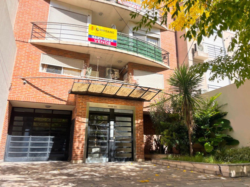 Venta Departamento Monoambiente Semipiso Con Balcón Castelar