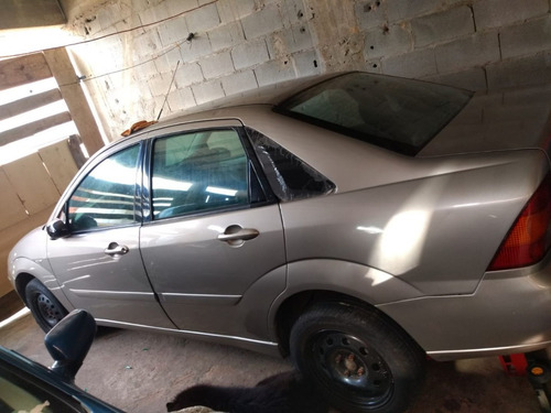 Ford Focus 1.8 Sedã 2003