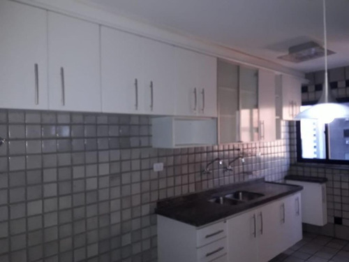 Imagem 13 de 25 de Belo Apartamento No Edf. Renata Dias, Com 110m², 3 Quartos (1 Com Suíte), Varanda, Sala Para 2 Ambientes Distribuídos, 2 Vagas. Lazer. Boa Viagem, Recife/pe. - Pe - Ap0407_tmi
