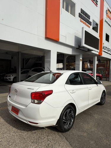 Hyundai Verna 1.4 Sel Mt