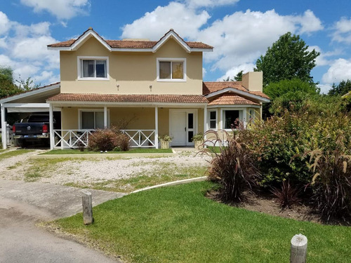 Casa - Pilar