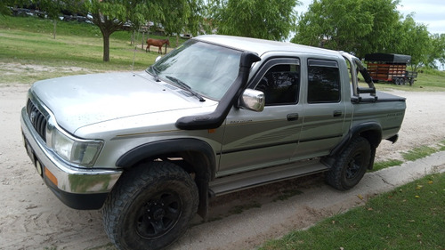 Toyota Hilux Pick-Up Hilux srv 3.0