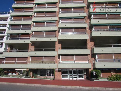 Imagen 18 de 20 de Apartamento En Puerto 2 1/2 Dormitorios C/terraza - Punta Del Este Puerto