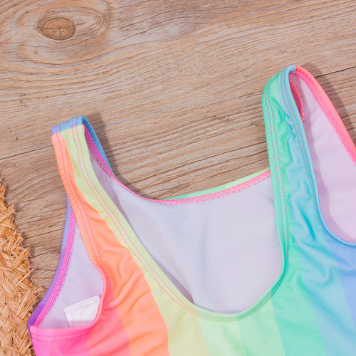 Bikini N B 1014 Con Estampado De Rayas A La Moda Para Niñas