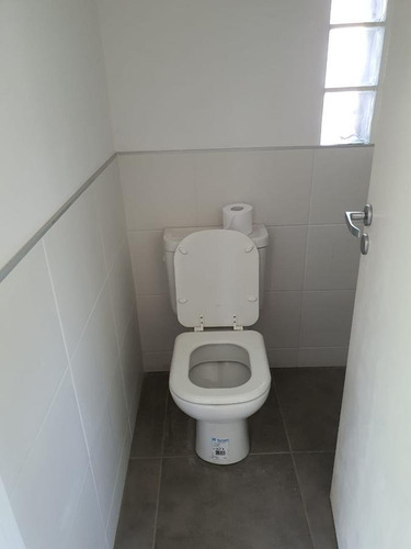 Imagen 9 de 21 de Casa De 2 Dormitorios En Venta Parrilla Jardín Roldan