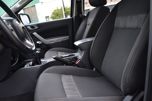 Imagen 7 de 25 de Ford Ranger Xlt 3.2 2015 4x2 / Unico Dueño / Permuto