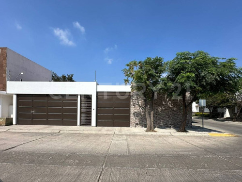 Casa En Venta, De Una Planta,  En San Angel Residencial, En Leon, Gto