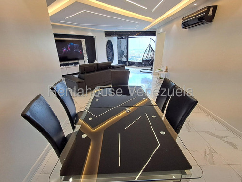 Venta De Apartamento En Lomas De Prados Del Este #25-24297