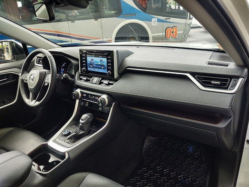Imagen 21 de 25 de Toyota Rav4 2020 Limited 4x4 At Hibrida Hv Abasto Motors