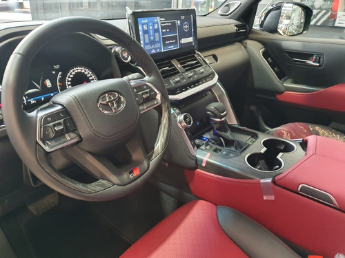 Imagen 9 de 15 de Toyota Land Cruiser Gr Sport Twin Turbo 70th Anniversary
