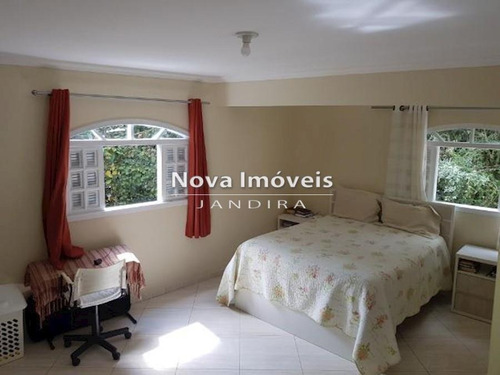 Imagem 16 de 19 de Casa Em Jandira Rua Itaquiti - 1351