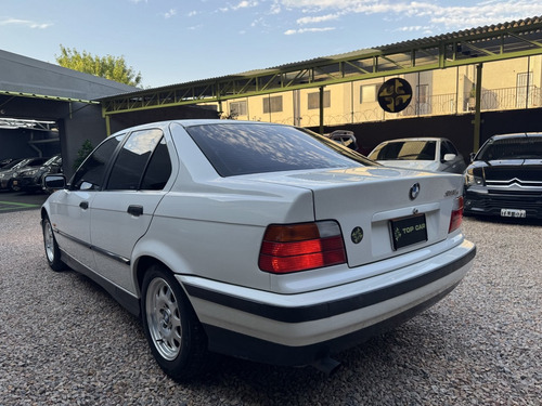 BMW Serie 3 1.8 318s Sedan