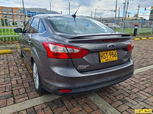 Ford Focus Titanium 2.0cc AT AA 4X2