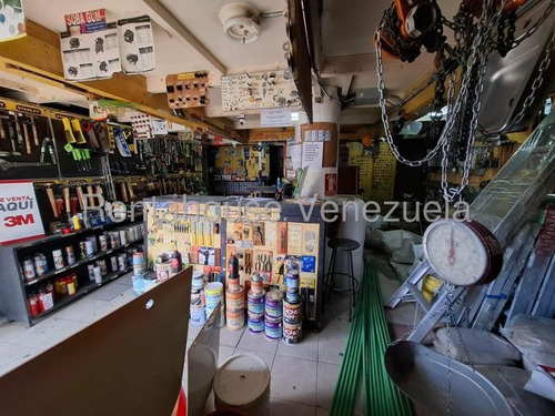 Atención Emprendedores Y Empresarios. Llega Al Mercado Este Excelente Local Comercial, Adaptable A Cualquier Ramo Y Con Una Envidiable Ubicación, Céntrica Y En Una De Las Avenidas Más Conocidas De La