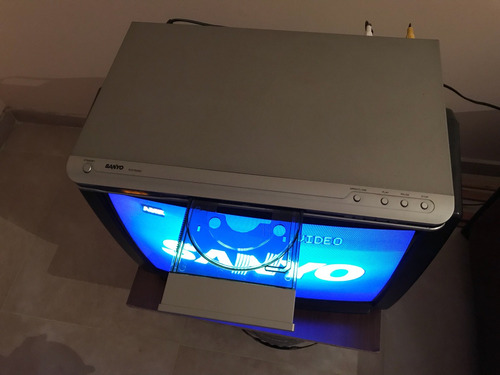 Reproductor Dvd Sanyo Con Control Impecable (Usado)