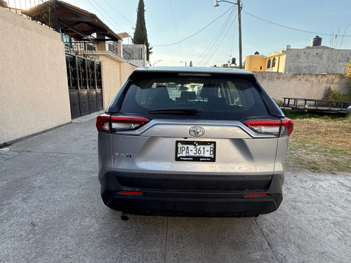 Toyota RAV4 2.5 Le 204hp At