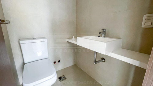 Excelente Departamento 3 Ambientes - Florida Mitre/este