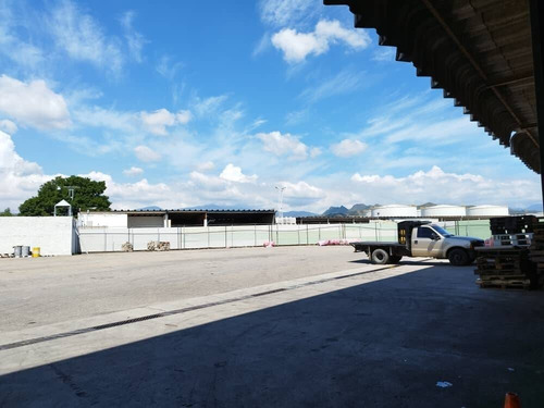 Imagen 7 de 9 de Johanna Castllo Alquila Galpon En Zona Ind Norte 04145951217