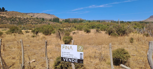 Fina Patagonia. Terreno En Venta De 675m2 Ubicado En San Martin De Los Andes