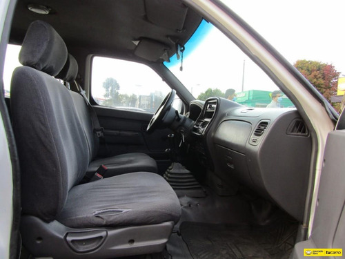 Nissan Frontier D22