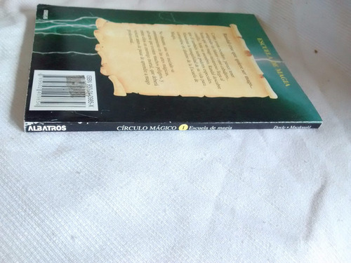 Imagen 2 de 3 de Escuela De Magia Debra Doyle James Macdonald Albatros