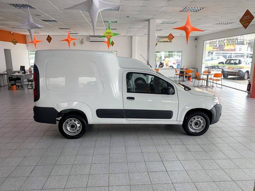 Imagem 12 de 14 de Fiat Fiorino 1.4 Mpi Furgão Hard Working 8v Flex 2p Manual