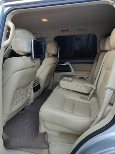 Imagen 9 de 10 de Toyota Land Cruiser